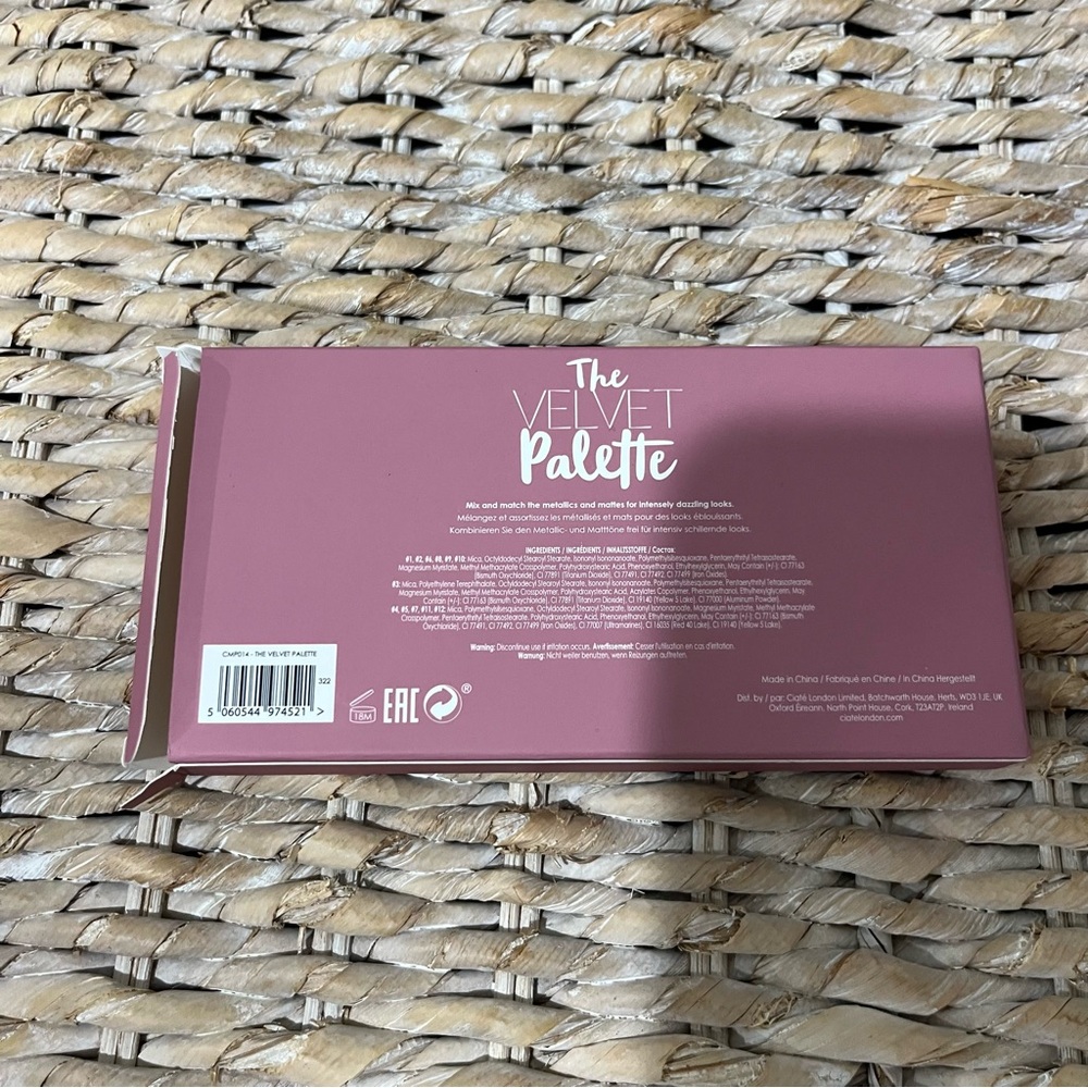 Ciate London THE VELVET PALETTE 12 Piece Eyeshadow NEW UNOPENED IN BOX Metallics - Picture 6 of 6